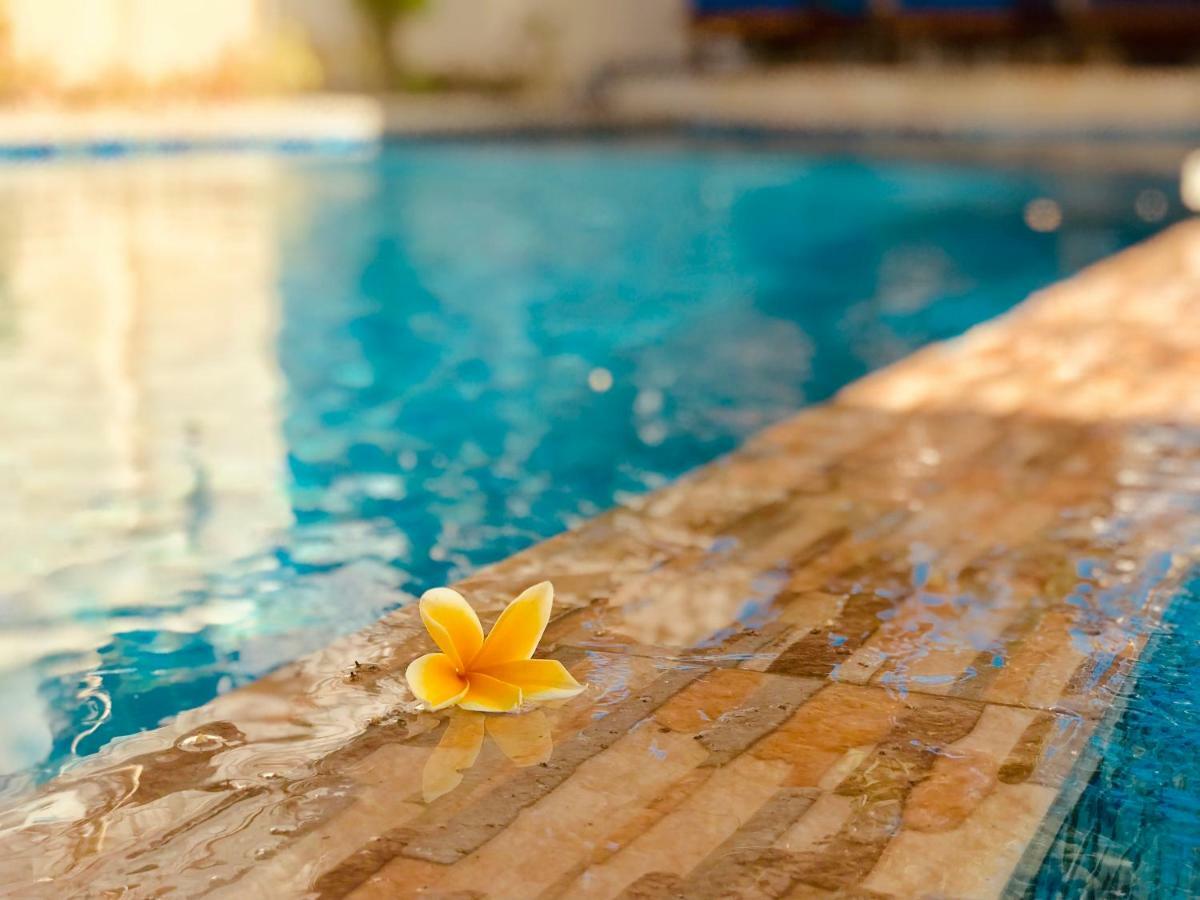 Отель Familytel Bali Kuta Selatan Экстерьер фото